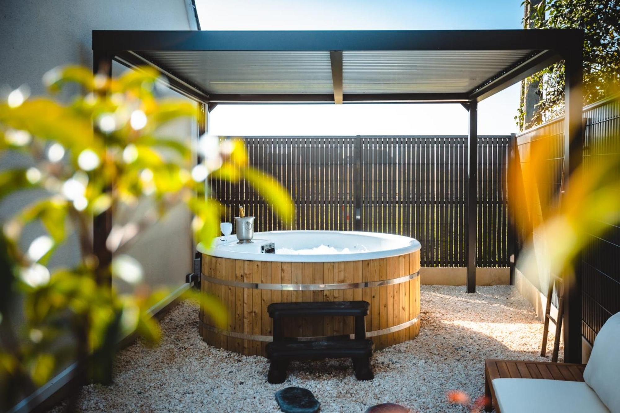 Loft Du Pain Avec Spa Privatif Druye Buitenkant foto